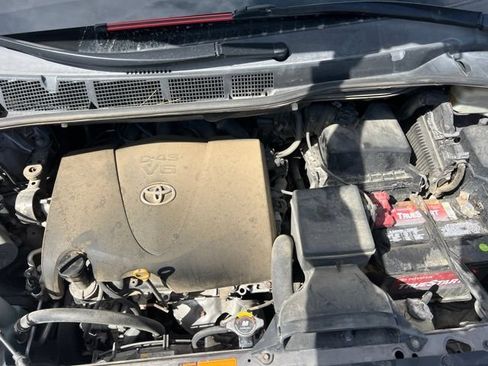 Used 2017 Toyota Sienna XLE AWD/4WD image 23