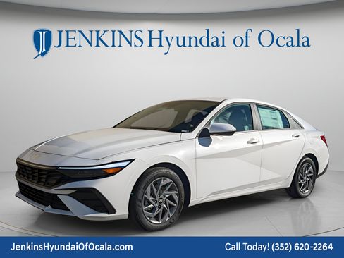 New 2026 Hyundai Elantra Sport FWD image 9
