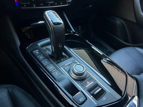 Used 2022 Maserati Levante GT image 28