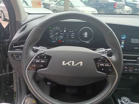 Used 2024 Kia Niro Wind w/ Wind Preserve Package FWD image 26