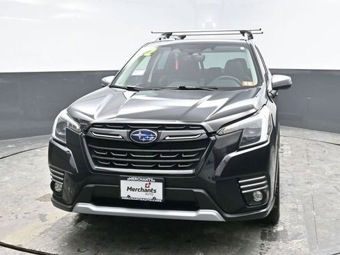 Used 2022 Subaru Forester Touring image 2