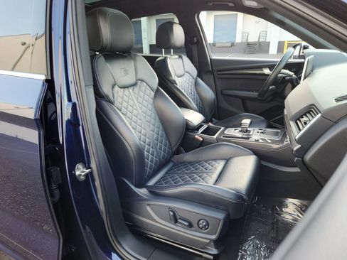 Used 2018 Audi SQ5 Premium Plus w/ Navigation Package image 19
