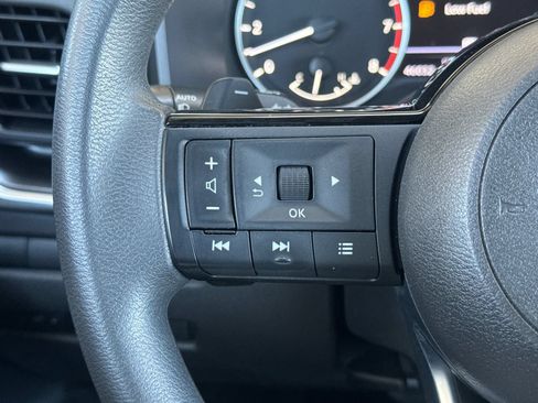 Used 2023 Nissan Rogue SV FWD image 28