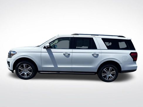Used 2024 Ford Expedition Max Limited AWD/4WD image 2
