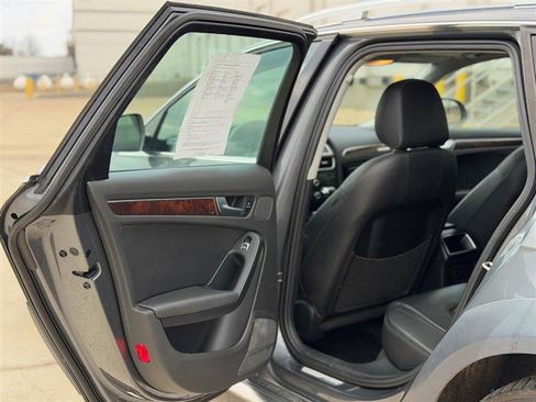 Used 2014 Audi A4 Premium w/ Lighting Package image 9