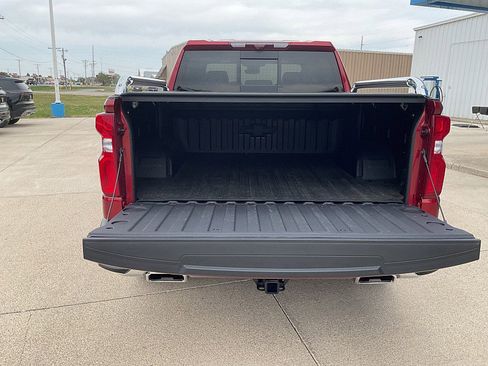 Used 2025 Chevrolet Silverado 1500 LTZ AWD/4WD image 11