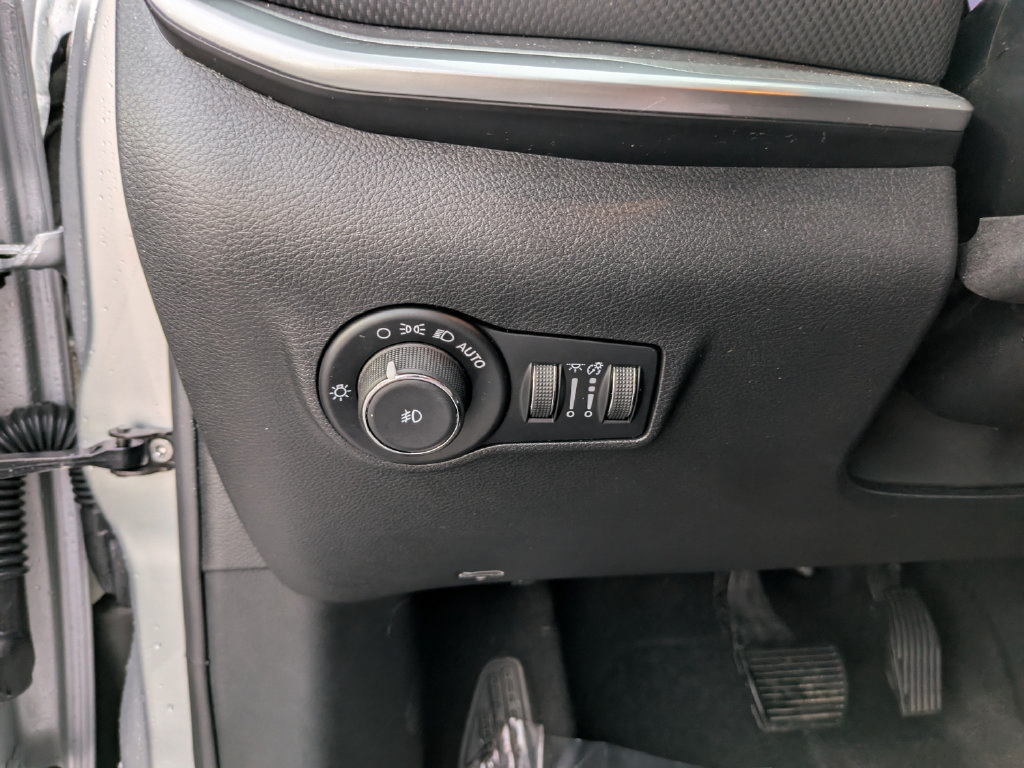 Used 2026 Jeep Compass Trailhawk AWD/4WD image 31