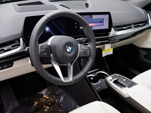 New 2026 BMW X1 xDrive28i w/ Technology Package AWD/4WD image 6