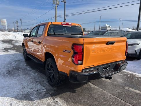 Used 2025 Chevrolet Colorado Z71 w/ Z71 Convenience Package 2 image 3