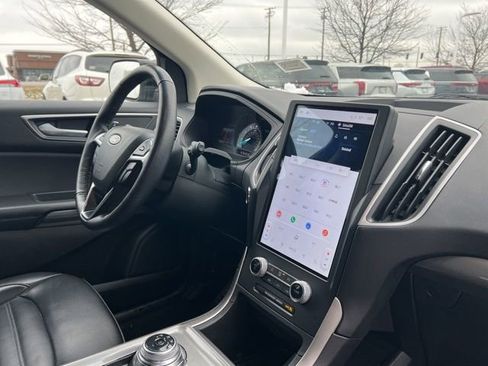 Used 2024 Ford Edge SEL image 35