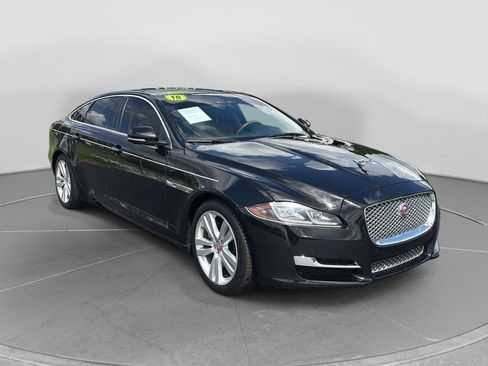 Used 2018 Jaguar XJ L Portfolio RWD image 8