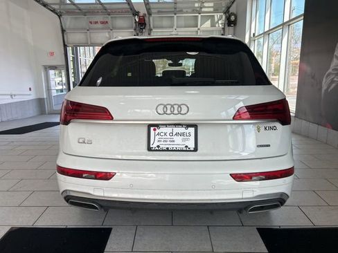 Used 2023 Audi Q5 2.0T Premium w/ Convenience Package image 4