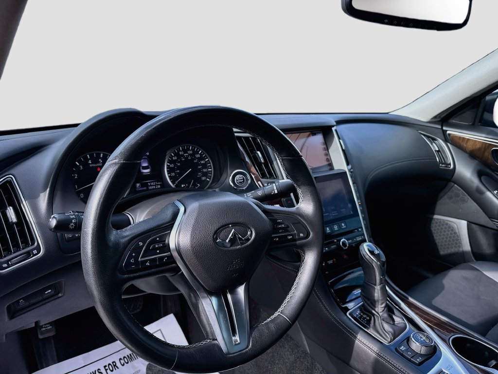 Used 2018 INFINITI Q50 Luxe w/ Essential Package (3.0T Luxe) AWD/4WD image 9