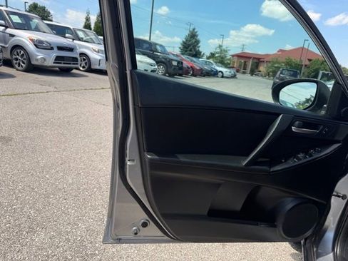 Used 2010 MAZDA MAZDA3 i Touring FWD image 14