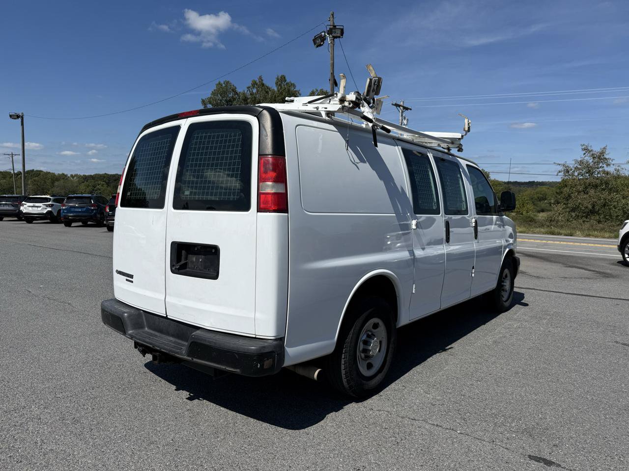 Used 2015 Chevrolet Express 2500 RWD image 6