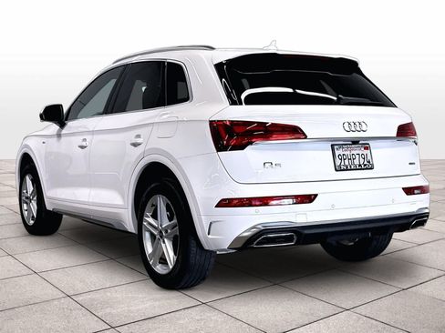Used 2024 Audi Q5 e Premium Plus w/ Premium Plus Package AWD/4WD image 12