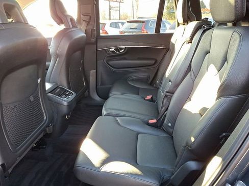 Used 2020 Volvo XC90 T6 Momentum image 10