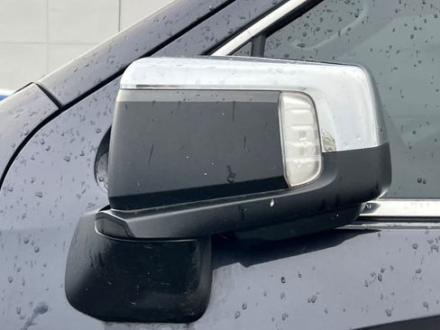 Used 2022 GMC Sierra 1500 SLT w/ SLT Premium Package image 19