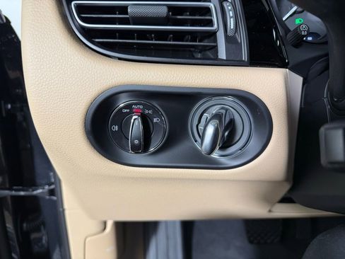 New 2026 Porsche Macan image 35