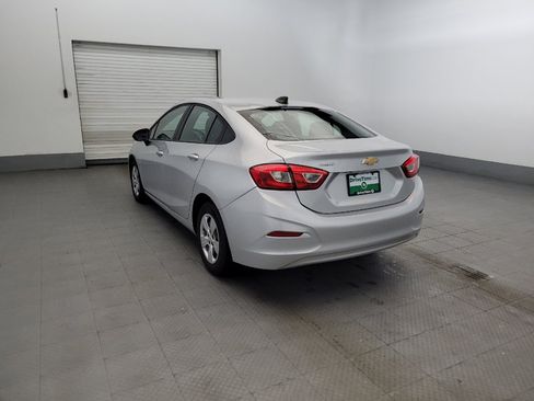 Used 2018 Chevrolet Cruze LS FWD image 5