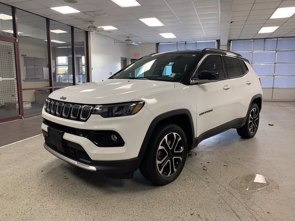 Used 2022 Jeep Compass Limited AWD/4WD image 2