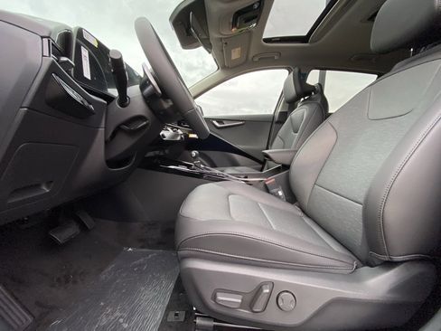 New 2026 Kia Niro SX image 24