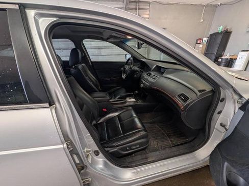 Used 2010 Honda Crosstour EX-L image 29