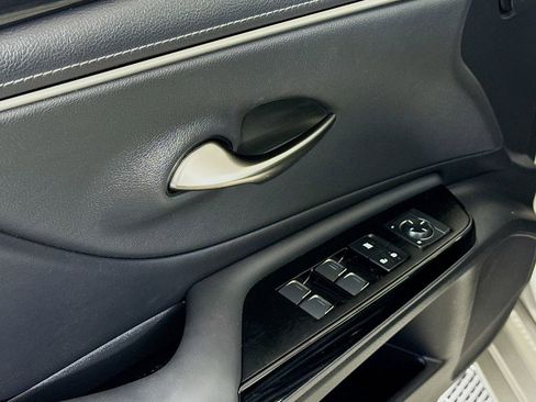 Certified 2023 Lexus ES 350 image 18