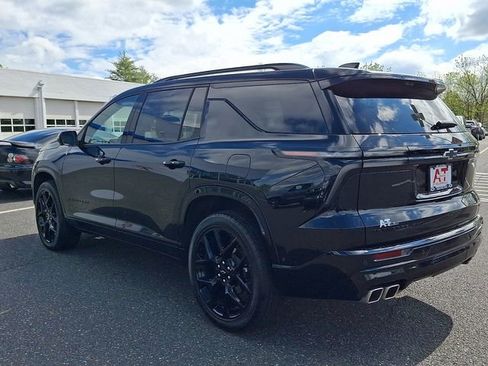 Used 2025 Chevrolet Traverse RS AWD/4WD image 4