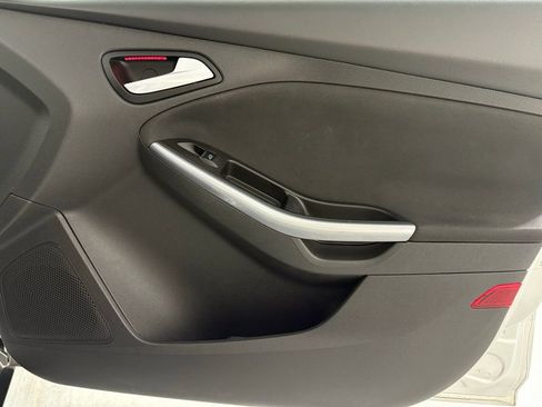 Used 2013 Ford Focus Titanium image 38