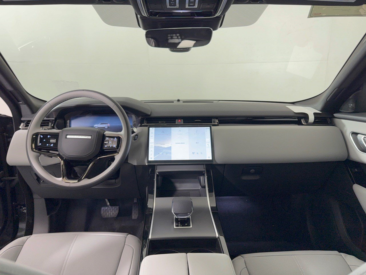 New 2026 Land Rover Range Rover Velar S AWD/4WD image 17