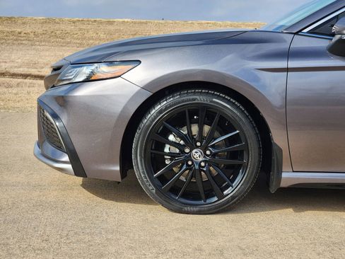 Used 2022 Toyota Camry XSE image 13