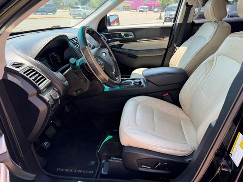 Used 2016 Ford Explorer Platinum AWD/4WD image 22