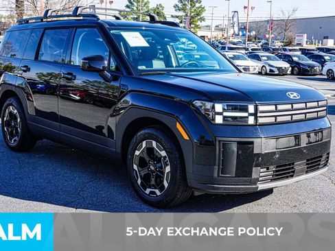 Used 2025 Hyundai Santa Fe SEL image 3