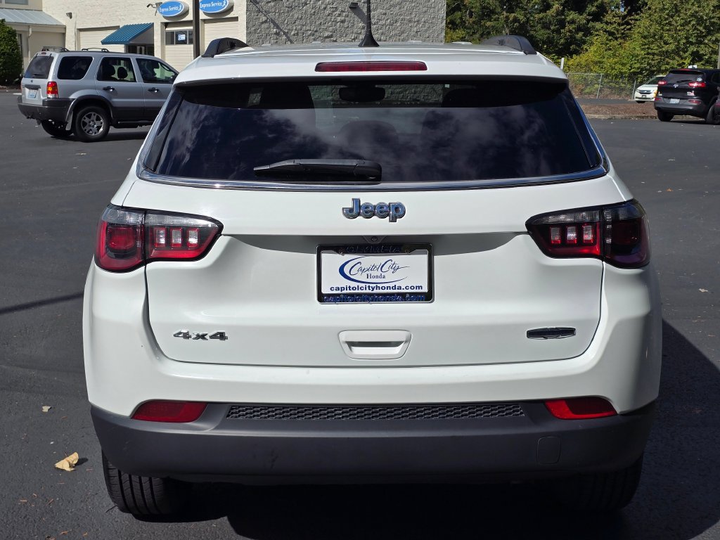 Used 2024 Jeep Compass Latitude AWD/4WD image 25