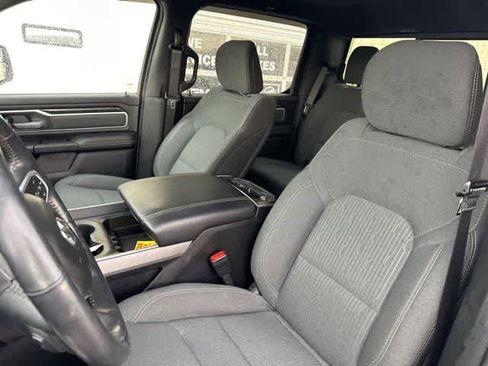 Used 2022 RAM 1500 Big Horn AWD/4WD image 3