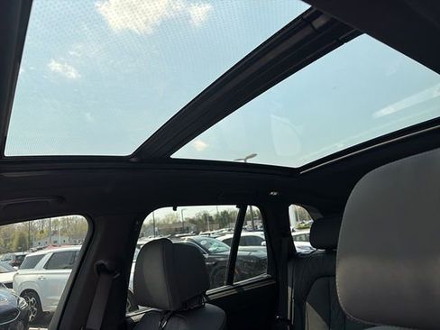 Used 2025 BMW X5 xDrive40i w/ Executive Package image 6