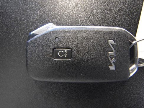 Used 2022 Kia Telluride EX w/ EX Premium Package image 36