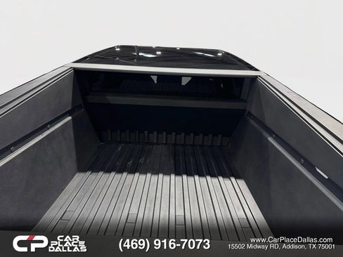 Used 2025 Tesla Cybertruck 2WD Crew Cab image 20