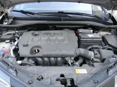 Used 2019 Toyota C-HR Limited FWD image 7