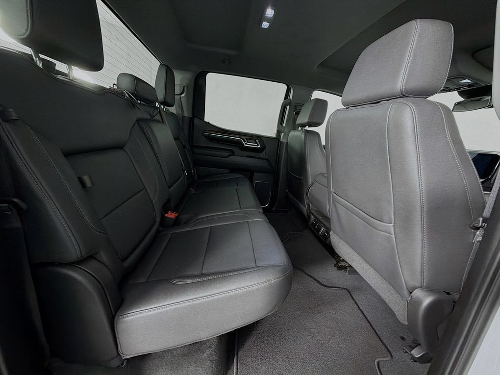 Used 2024 GMC Sierra 1500 SLT AWD/4WD image 28