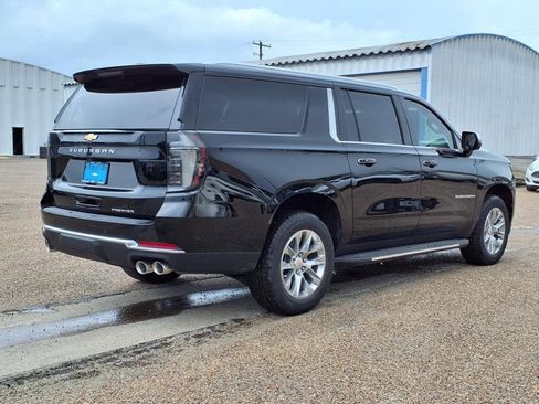 New 2025 Chevrolet Suburban Premier image 4