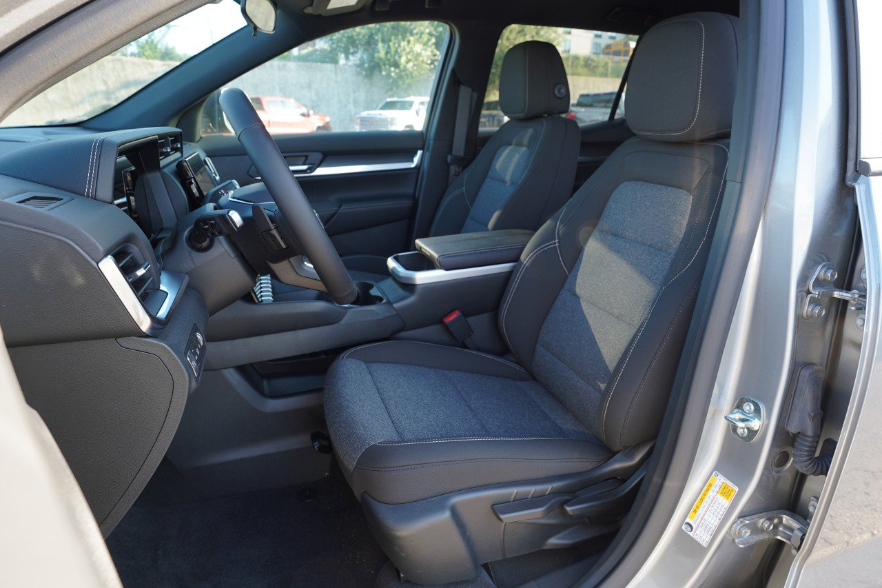 New 2026 GMC Terrain Elevation w/ Black Edition FWD image 18