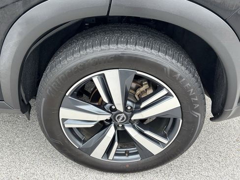 Used 2023 Nissan Rogue SL image 10