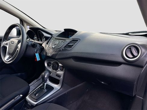 Used 2018 Ford Fiesta SE image 28