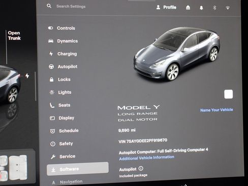 Used 2023 Tesla Model Y Long Range image 9