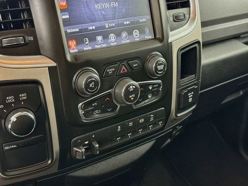 Used 2017 RAM 2500 SLT w/ Luxury Group AWD/4WD image 18