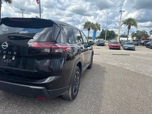 Used 2025 Nissan Rogue SV FWD image 27