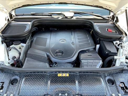 Certified 2022 Mercedes-Benz GLS 450 4MATIC image 31
