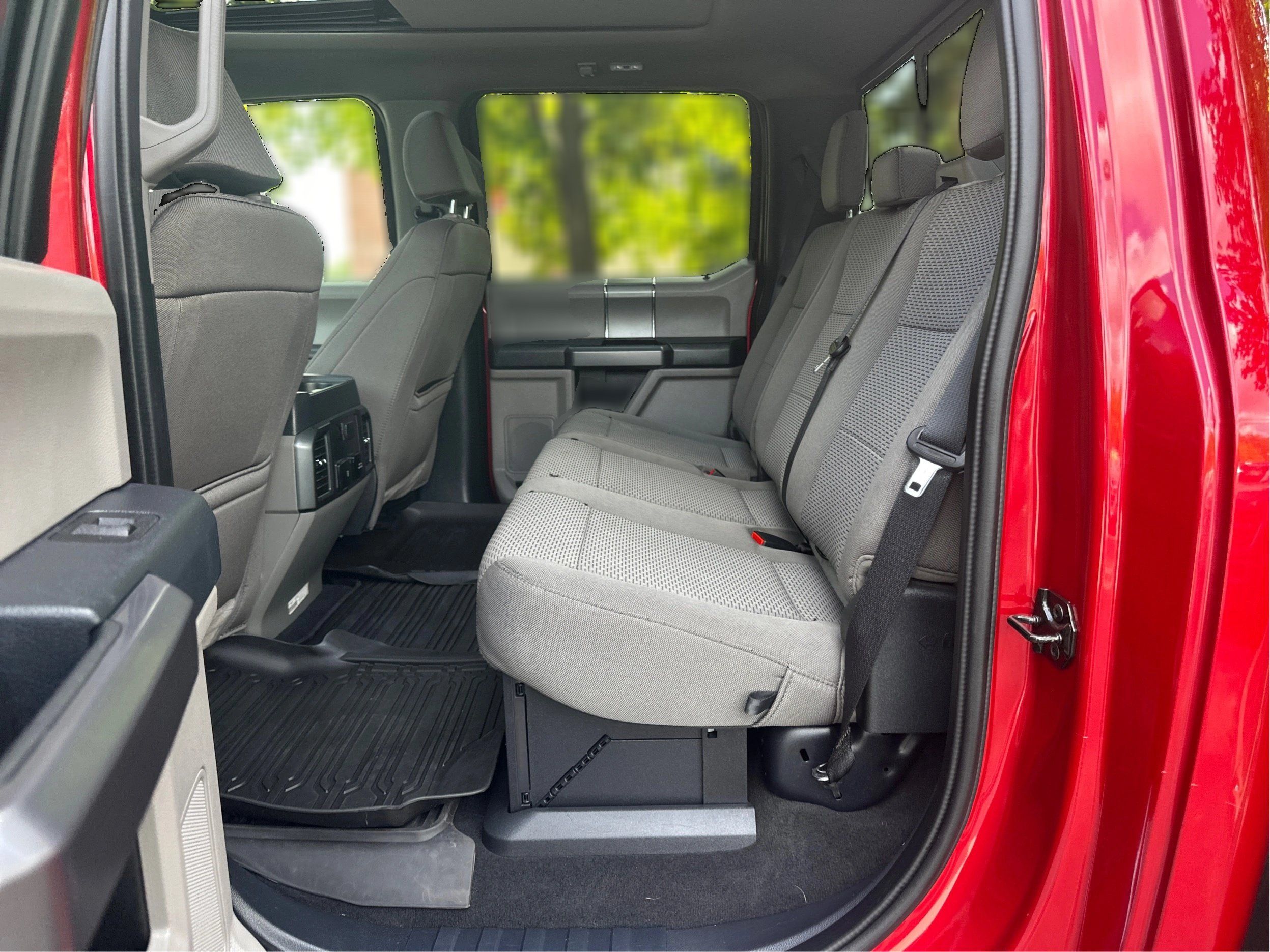 Used 2022 Ford F350 XLT w/ XLT Premium Package AWD/4WD image 12